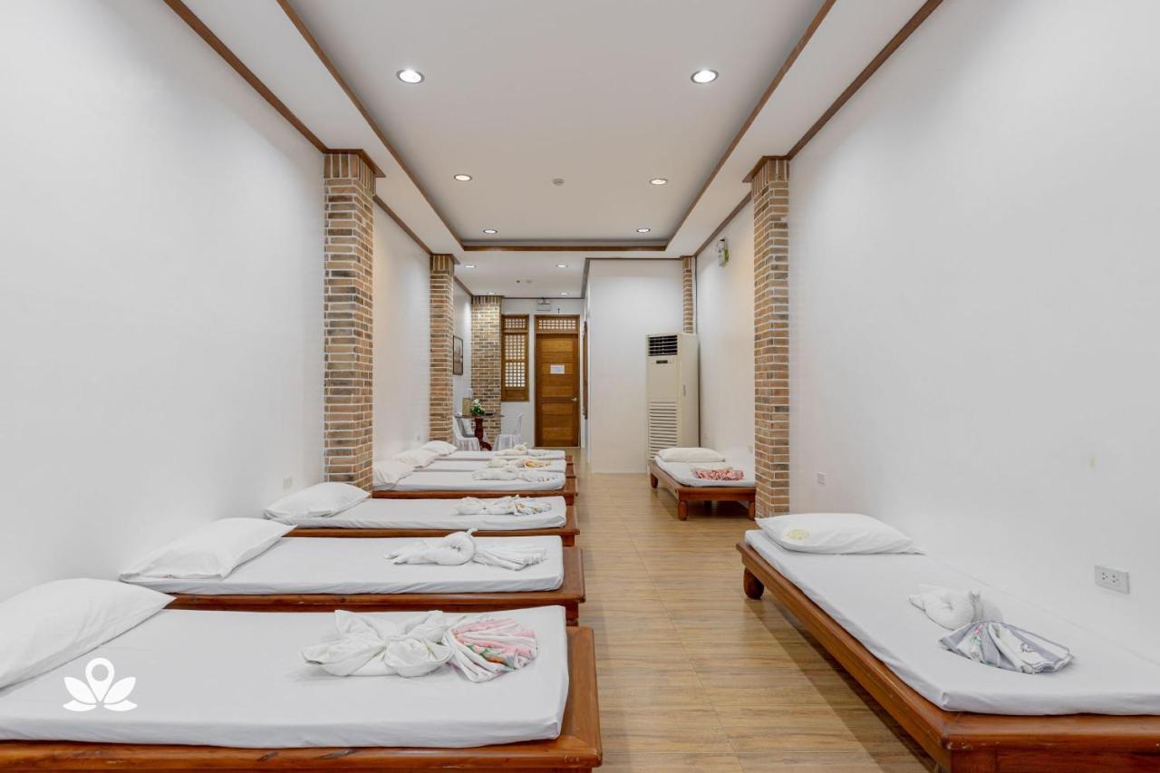 ホテルZen ルームズ カーサ ロレンツォ レガスピ エクステリア 写真