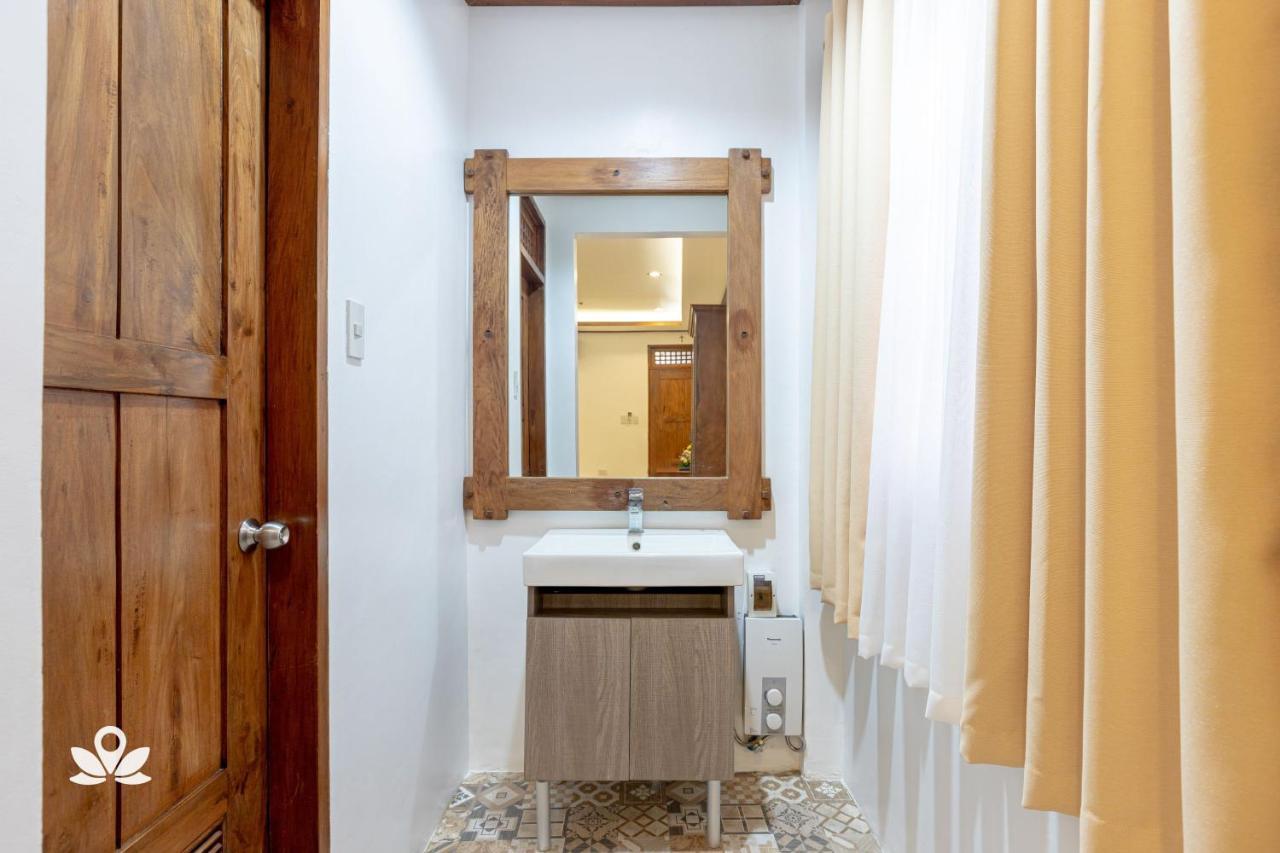 ホテルZen ルームズ カーサ ロレンツォ レガスピ エクステリア 写真